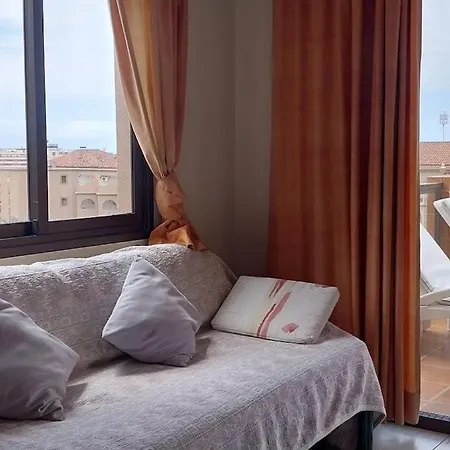 Big Ocean Terrace - Walk To Vistas & Golden Mile