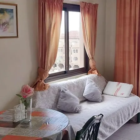 Big Ocean Terrace - Walk To Vistas & Golden Mile