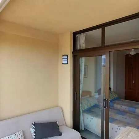 Big Ocean Terrace - Walk To Vistas & Golden Mile