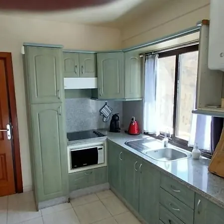 Big Ocean Terrace - Walk To Vistas & Golden Mile