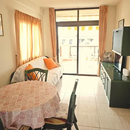 Big Ocean Terrace - Walk To Vistas & Golden Mile